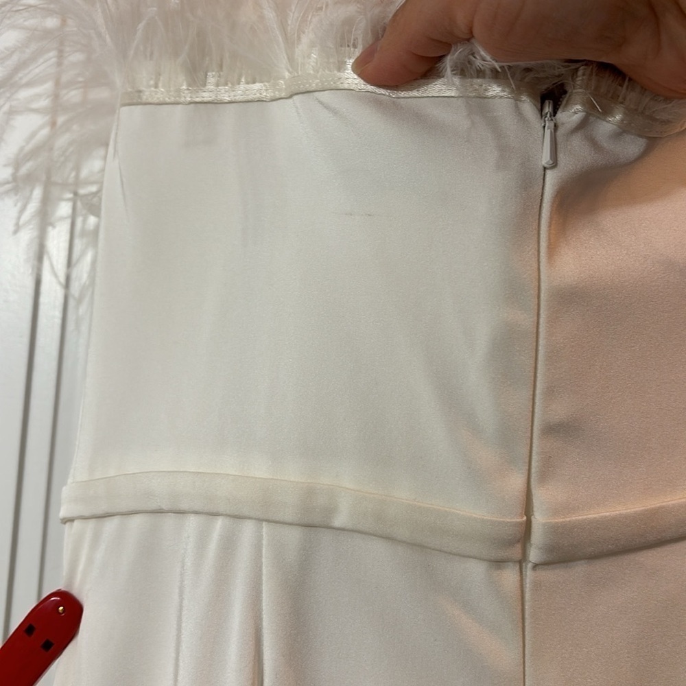 Mac Duggal white jumpsuit with feathers - Picture 9 of 10